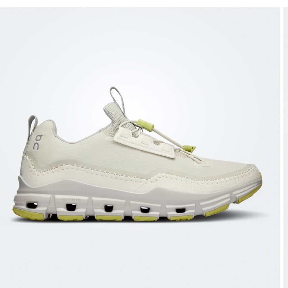 On Cloud Ice | Glacier
Women's Cloudaway size 10